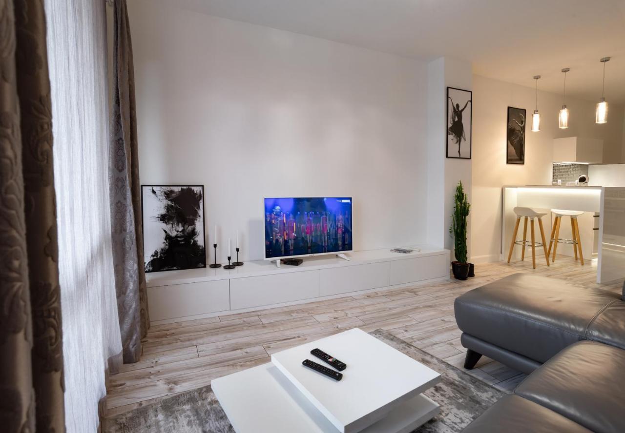Appartamento Beautiful Place In The Heart Of The City!!!! Plovdiv Esterno foto